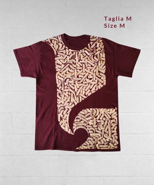 T-Shirt bordeaux Texture Calligrafica | Streetwear & Dancewear